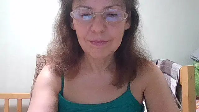 HollyJewel online show from July 17, 2026, 7:08 pm