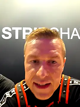 Fuc71 online show from September 28, 2025, 9:36 am