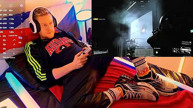 Snapshot of Fuc71 chatting on January 12, 2026, 4:56 pm Fuc71 online show from January 12, 2026, 4:56 pm