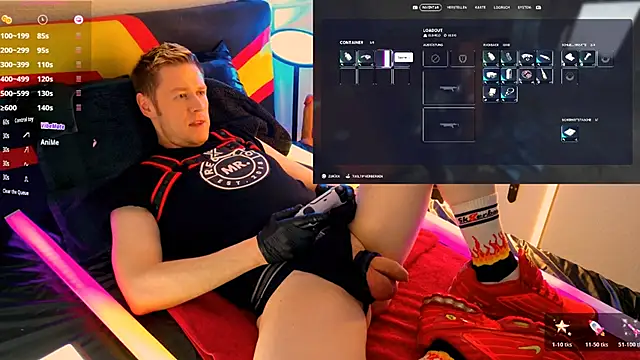 Snapshot of Fuc71 chatting on February 12, 2026, 4:13 pm Fuc71 online show from February 12, 2026, 4:13 pm