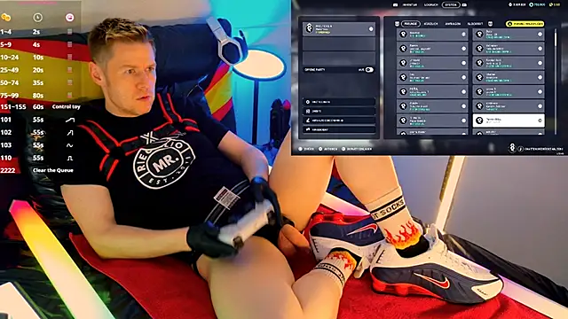 Snapshot of Fuc71 chatting on February 24, 2026, 5:44 pm Fuc71 online show from February 24, 2026, 5:44 pm