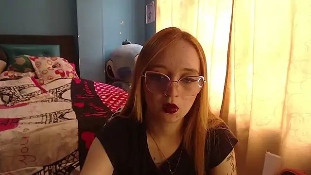 Snapshot of Liaroberts1 chatting on February 12, 2025, 3:16 pm Liaroberts1 online show from February 12, 2025, 3:16 pm