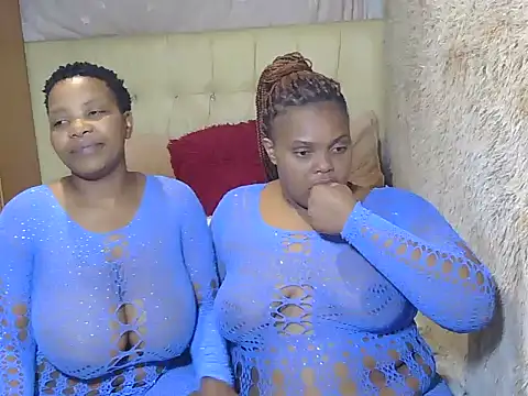 Snapshot of Xxxsluts chatting on November 28, 2025, 5:37 pm Xxxsluts online show from November 28, 2025, 5:37 pm