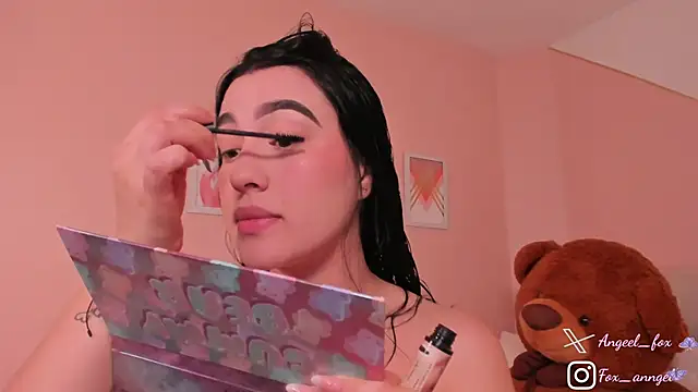 Snapshot of angeel_fox chatting on October 28, 2025, 3:43 am angeel fox online show from October 28, 2025, 3:43 am