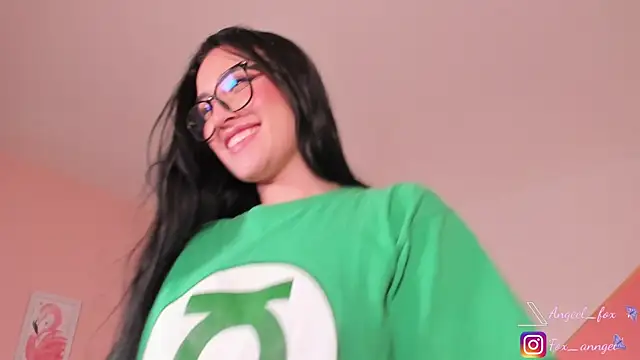 Snapshot of angeel_fox chatting on November 9, 2025, 6:23 am angeel fox online show from November 9, 2025, 6:23 am