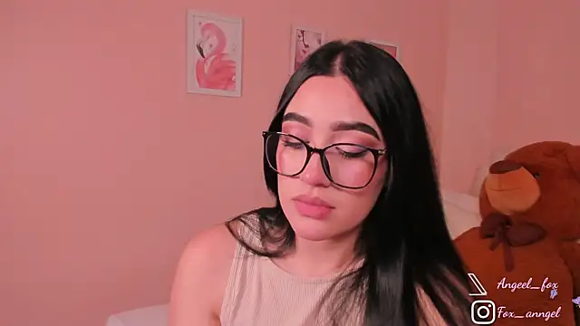 Snapshot of angeel_fox chatting on November 13, 2025, 4:22 am angeel fox online show from November 13, 2025, 4:22 am