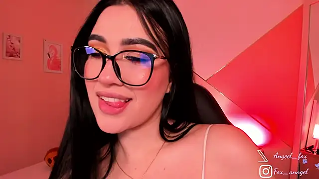 Snapshot of angeel_fox chatting on December 20, 2025, 1:07 pm angeel fox online show from December 20, 2025, 1:07 pm