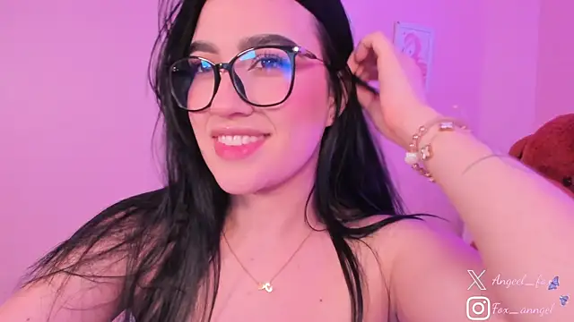 Snapshot of angeel_fox chatting on January 8, 2026, 2:47 am angeel fox online show from January 8, 2026, 2:47 am