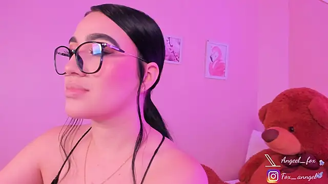 Snapshot of angeel_fox chatting on January 9, 2026, 3:42 am angeel fox online show from January 9, 2026, 3:42 am