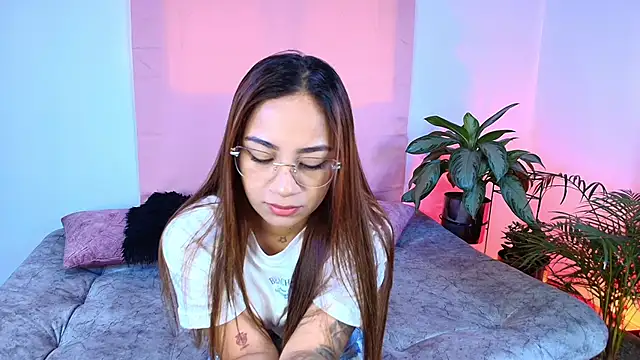 Jules n Gia online show from December 3, 2025, 5:55 pm