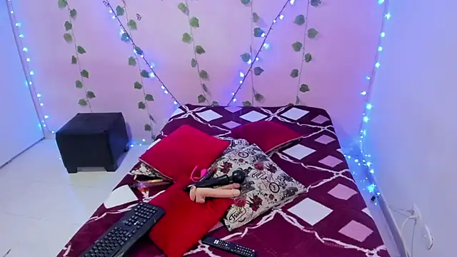 Snapshot of ambersmitx chatting on December 4, 2024, 1:53 pm ambersmitx online show from December 4, 2024, 1:53 pm