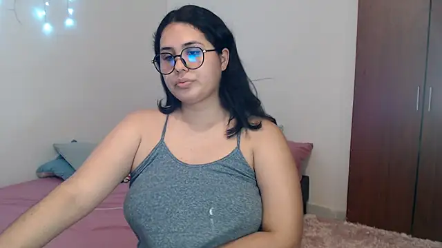 zaritagape21 online show from October 8, 2025, 3:15 am