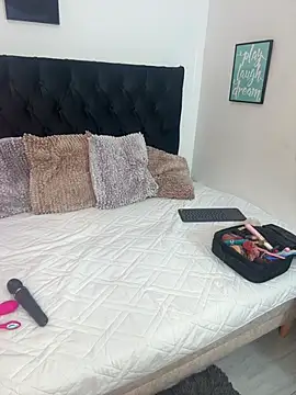 AriannaTorres online show from January 13, 2026, 12:43 pm