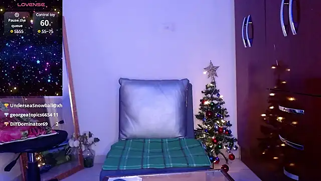 Snapshot of golden_punisher chatting on December 12, 2024, 8:47 am golden punisher online show from December 12, 2024, 8:47 am