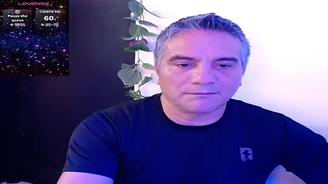 Snapshot of golden_punisher chatting on January 29, 2025, 6:54 am golden punisher online show from January 29, 2025, 6:54 am