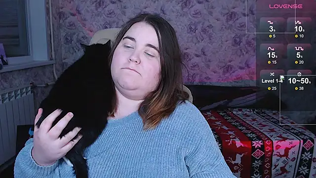 Estelle Hicks online show from November 11, 2025, 6:19 pm