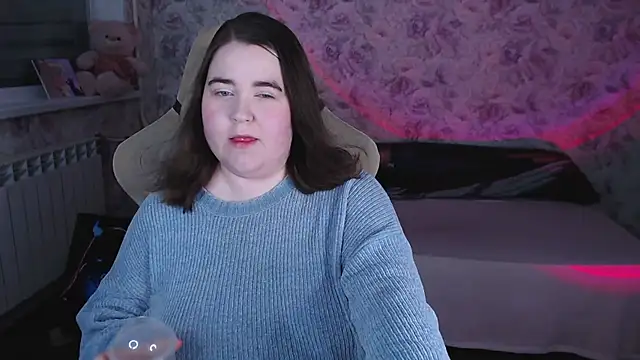 Snapshot of Estelle_Hicks chatting on May 3, 2026, 6:47 pm Estelle Hicks online show from May 3, 2026, 6:47 pm