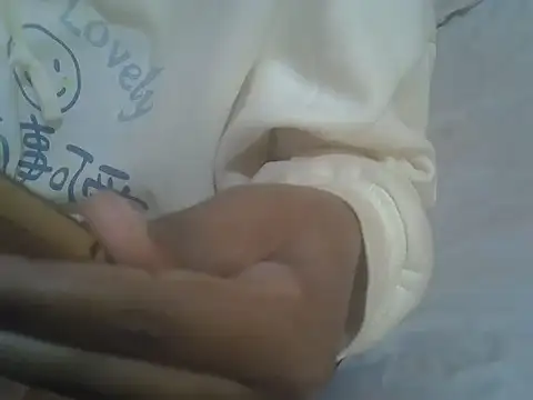 Sweet crushy online show from December 3, 2025, 7:27 am