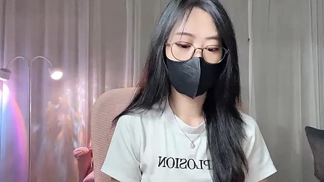 Snapshot of _minji_bae chatting on April 18, 2026, 3:05 pm minji bae online show from April 18, 2026, 3:05 pm