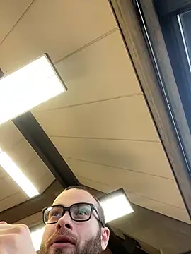 Snapshot of 0maxx00 chatting on January 7, 2025, 10:43 am 0maxx00 online show from January 7, 2025, 10:43 am