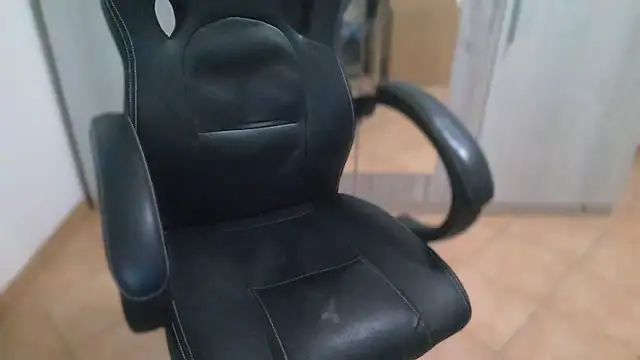 Snapshot of cocco1980xxxx chatting on December 19, 2025, 8:10 am cocco1980xxxx online show from December 19, 2025, 8:10 am