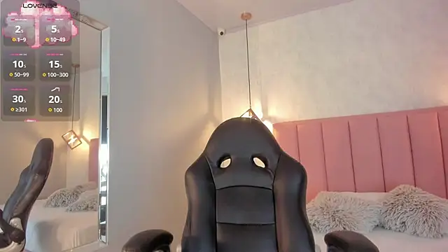 SUNNYCYRUS online show from October 16, 2025, 1:12 pm