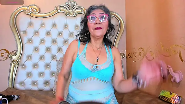 Snapshot of Celeste_Baker_ chatting on January 21, 2025, 6:02 pm Celeste Baker online show from January 21, 2025, 6:02 pm