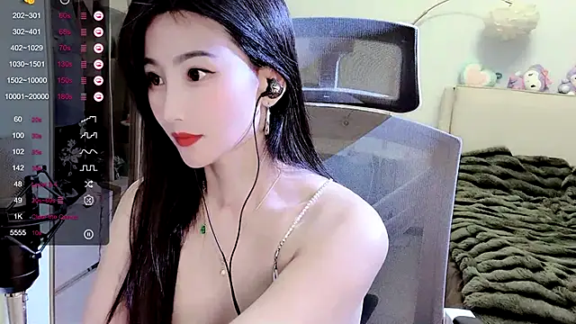 Snapshot of FeiFei-babe chatting on January 23, 2025, 8:35 pm FeiFei-babe online show from January 23, 2025, 8:35 pm