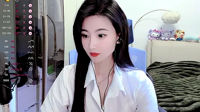 Snapshot of FeiFei-babe chatting on February 13, 2025, 5:54 pm FeiFei-babe online show from February 13, 2025, 5:54 pm