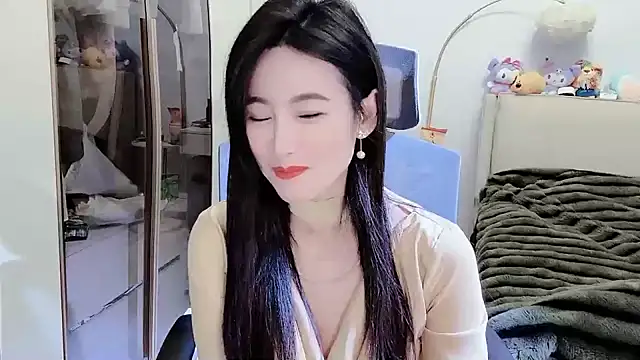 Snapshot of FeiFei-babe chatting on February 23, 2025, 1:42 pm FeiFei-babe online show from February 23, 2025, 1:42 pm