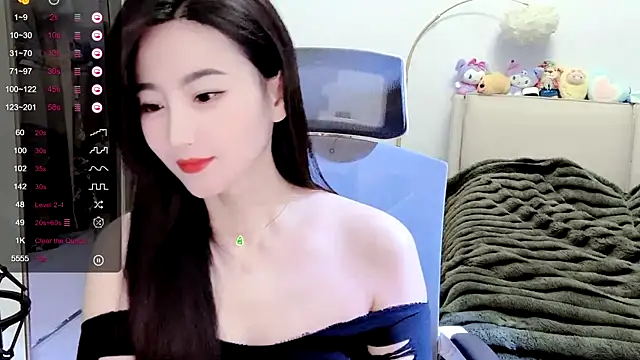 Snapshot of FeiFei-babe chatting on March 1, 2025, 2:44 pm FeiFei-babe online show from March 1, 2025, 2:44 pm