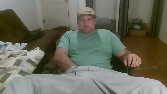 Snapshot of poundyouout69 chatting on February 12, 2026, 12:05 am poundyouout69 online show from February 12, 2026, 12:05 am