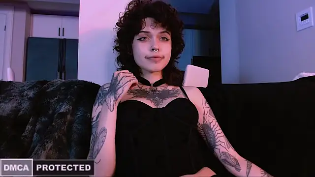 NaughtyLittleFox online show from October 15, 2025, 4:34 am