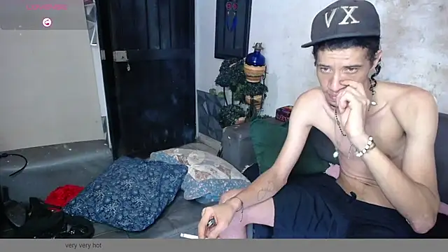 Snapshot of master_and_sumisse chatting on October 24, 2025, 1:57 am master and sumisse online show from October 24, 2025, 1:57 am