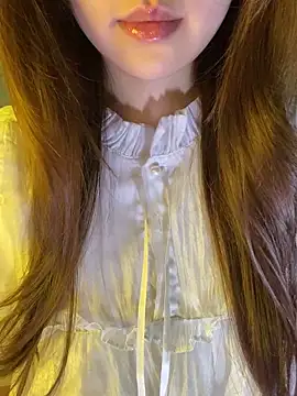 minmin2kk5 online show from May 10, 2026, 7:02 am