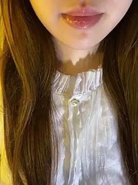 minmin2kk5 online show from May 13, 2026, 4:04 pm