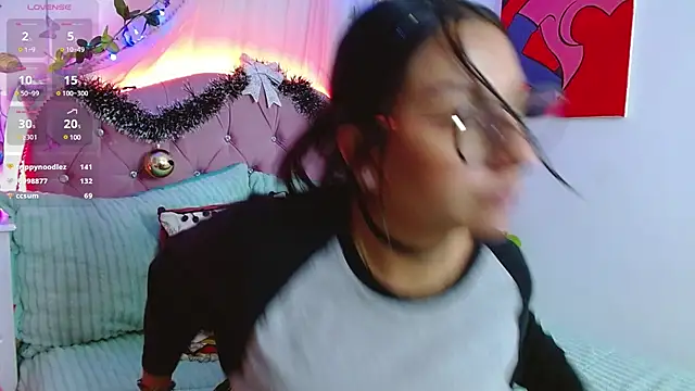 Littlerouse  online show from December 13, 2024, 6:00 am