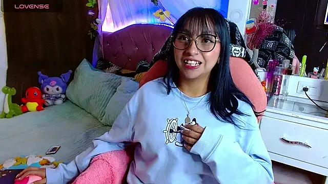 Littlerouse  online show from February 17, 2025, 10:47 pm