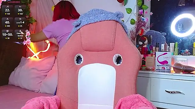 Littlerouse  online show from November 6, 2025, 2:12 am