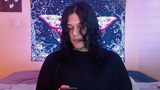 Snapshot of daiki_sx chatting on February 4, 2026, 8:14 pm daiki sx online show from February 4, 2026, 8:14 pm