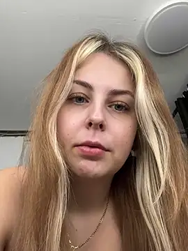 Livewithlucy online show from March 2, 2025, 2:43 pm