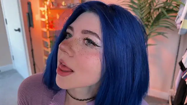  vixenp online show from October 23, 2025, 4:28 pm