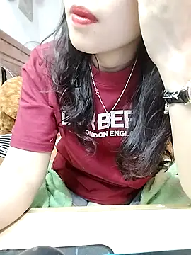 Snapshot of cream1299 chatting on January 6, 2026, 2:04 am cream1299 online show from January 6, 2026, 2:04 am