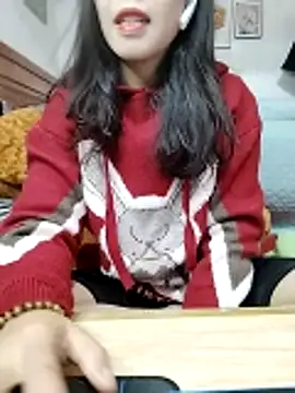 Snapshot of cream1299 chatting on January 8, 2026, 2:36 am cream1299 online show from January 8, 2026, 2:36 am