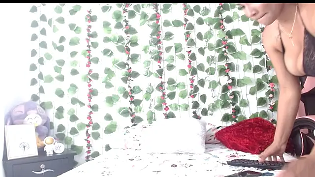 Snapshot of camilavagina24 chatting on November 4, 2025, 6:51 pm camilavagina24 online show from November 4, 2025, 6:51 pm