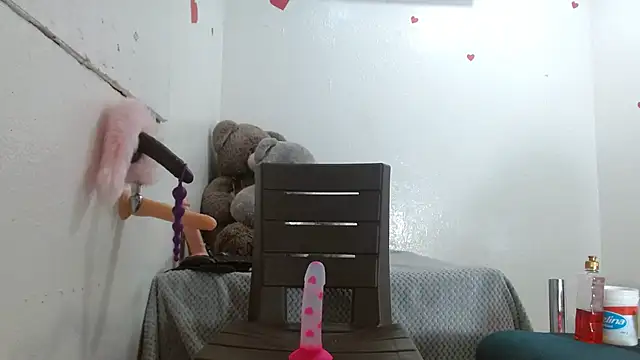 Snapshot of camilavagina24 chatting on December 15, 2025, 1:59 pm camilavagina24 online show from December 15, 2025, 1:59 pm