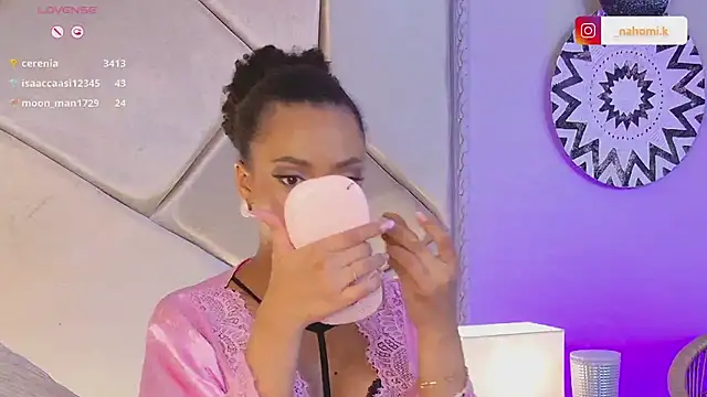 Nahomi King online show from February 25, 2025, 1:09 am