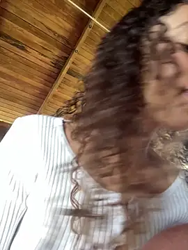 Snapshot of Rati_Curly chatting on February 2, 2026, 1:54 pm Rati Curly online show from February 2, 2026, 1:54 pm