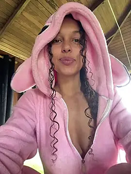 Snapshot of Rati_Curly chatting on February 12, 2026, 1:28 pm Rati Curly online show from February 12, 2026, 1:28 pm