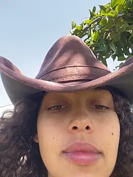 Snapshot of Rati_Curly chatting on February 25, 2026, 1:54 pm Rati Curly online show from February 25, 2026, 1:54 pm